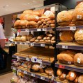 Hitno povlačenje iz prodaje: U popularnom hrskavom hlebu pronađeni crvi!