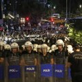 Predsednik okruga u Istanbulu i 47 zvaničnika uhapšeni zbog navoda o korupciji
