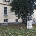 Od proleća do proleća: Grad Beograd i dalje ostavlja slabovidu decu bez taktilnih staza, godinu dana pošto ih je Beograd put…