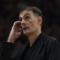 Барцокас о игри Панатинаикоса: "Ударају по рукама, вуку за дресове..."