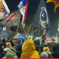 Ko je bivši policajac koji je držao transparent "Srbija pobeđuje" u Valjevu: Pucao u partnerku, pa ga izbacili iz službe