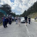 Drama na putu Nova Varoš – Sjenica: Građani blokirali magistralu nakon pokušaja ulaska mehanizacije na deponiju