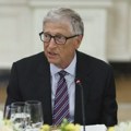 Bil Gejts: Nekontrolisana veštačka inteligencija mogla bi da „izazove milijardu smrtnih slučajeva“