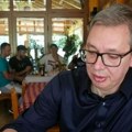 Predsednik napravio kratak predah: Osveženje nakon obilaska rekonstruisanog puta Studenica-Rudno (foto)