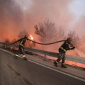 Žena i ćerka hrvatskog političara vređale vatrogasce: Nakaze jedne, ni prstom da maknete! Oni im uzvratili carski (video)