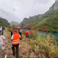 Tročlana porodica sletela u reku sa bebom: Teška saobraćajka kod Jablanice