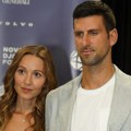 Jelena će poludeti kada bude videla sa kojom pevačicom se Novak dopisuje: Prelepa je i jako popularna (FOTO)