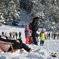 Povoljno skijalište za koje će se tek čuti! Staze odlične, a školica besplatna: U Kušićima veliki broj turista, a evo…