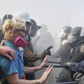 Sukobi demonstranata i policije u Los Anđelesu, Pentagon šalje vojsku; Tramp: Ako pljunu, udarićemo