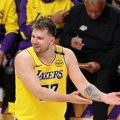 (VIDEO) Magija Luka Dončića u kontri uz rekord koji deluje nedostižan
