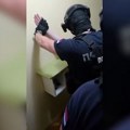 Policija u Novom Sadu uhapsila muškarca osumnjičog za pozivanje na nasilnu promenu ustavnog uređenja