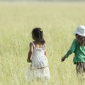Jugoslavija ih je spojila kao decu, godine razdvojile, a internet ponovo sastavio: Slovenka je pronašla svoje drugarice nakon…