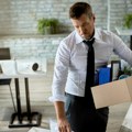 Može li poslodavac da vas otpusti zbog jednog izostanka? Zakon propisuje šta mora da uradi pre otkaza
