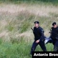 Policija u Hrvatskoj uhapsila mladića iz BiH, bez vozačke vozio kombi pun migranata