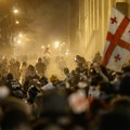 Водени топови у Грузији због „тајних агената“: Грађани протестују, власт не хаје
