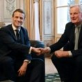 Macron imenovao novu vladu, uz pomak udesno