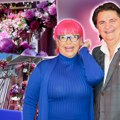 Roze tepih, roze ikebane od ruža... Dekoracija porodične kuće sva u pink i zlatnoj boji, sve izgleda kao u bajci na dan svadbe…