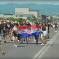 Kilometarske kolone od Hrvatske do slovenije: Krcati autobusi stižu u Zagreb da slave ustaštvo uz Tompsona: "Ispadamo iz…