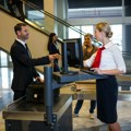 Znojenje vas može dovesti u neprijatnu situaciju na aerodromu