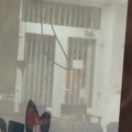 U kragujevačkom SNS-u večeras za stolom jedan čovek sedi