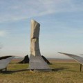 Obnovljen spomenik Elemirskom odredu na Babatovu Granitni obelisk u krugu smrti