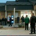 „Žena mi je teško povređena. Pored nje je devojčica vrištala“: Potresne reči muškarca čija je supuruga bila u autobusu kod…