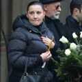 "Umrla mi je na rukama": Mira Škorić doživela veliki porodični gubitak - Bog je trebao mene da uzme