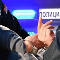 МУП: Ухапшене три особе због насилничког понашања према двојици малолетника
