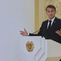 Makron: Sve opcije na stolu u odgovoru EU na američko povećanje carina na automobile