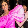 Demi Mur sve zasenila bombastičnom pink haljinom. Pojavila se u Kanu i svi samo o njoj govore