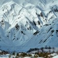Tragedija na Kavkazu: lavina zatrpala grupu alpinista, najmanje 11 poginulih