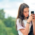 Oko 750.000 pedofila vreba fotografije dece na internetu