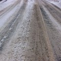 AMSS: Do pet centimetara snega na putevima na teritoriji Užica