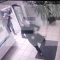 Uz pretnju pištoljem pokušali da opljačkaju menjačnicu Uhapšene dve osobe u Novom Sadu
