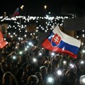 Desetine hiljada protestovale u Slovačkoj zbog proruske politike premijera