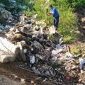Smeće bacaju bez srama, a vredni ljudi za njima idu i kupe: Očišćeno više od 40 divljih deponija na teritoriji Nove…