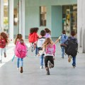 Deo osnovaca na raspustu od sutra Ostali na nastavi do 20. juna, završni ispit za osmake krajem meseca