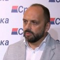 Radojević: Kamenovan autobus sa srpskim hodočasnicima u južnom delu Kosovske Mitrovice