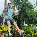 Nikola Rokvić "preleteo" džunglu na ljuljašci: Pevač posetio mesto na kojem milioni turista dolaze zbog adrenalina i Instagram…