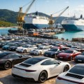 Hiljade luksuznih automobila zbog rata ne stižu do vlasnika Dva broda puna skupocenih četverotočkaša „zarobljeni“ u Keniji…