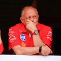 Проблеми у Ферарију - шеф екипе завршио у болници
