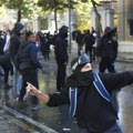 „Najveća pretnja vlasti Edija Rame do sada“: Mladi demonstranti preplavili Tiranu, palili vladine zgrade i banke, bacali…