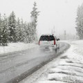 AMSS: Pojačan saobraćaj na glavnim putevima u Srbiji, sneg otežava vožnju