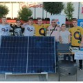 Mladi leskovčani napravili Solarno kube za pečenje paprike