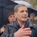 Miloš francuz izašao iz mišje rupe Lažni patriota se priključio haosu kod Pravnog fakulteta, i on divlja sa demonstrantima