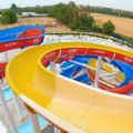 Dete palo sa tobogana u akvaparku, zadobilo teške povrede! Incident u Jakovu!