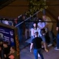 Ко је полицајка која малтретира девојку и покушава да јој откључа телефон код Правног? Грађани препознали да ради у…