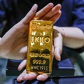Rekordne cene zlata: Evo da li je sada pravo vreme za kupovinu ili se sprema veliki preokret