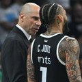 Partizanov "šef" stigao u Beogradsku arenu: Penjaroja mu odmah uručio ključeve tima
