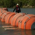 Federalni sudija naredio Teksasu da ukloni prepreke za migrante na reci Rio Grande